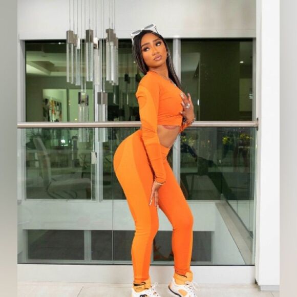 So Real GSUWOO GFS Long Sleeve Orange Ribbed Crop Top size Large - Picture 1 of 11